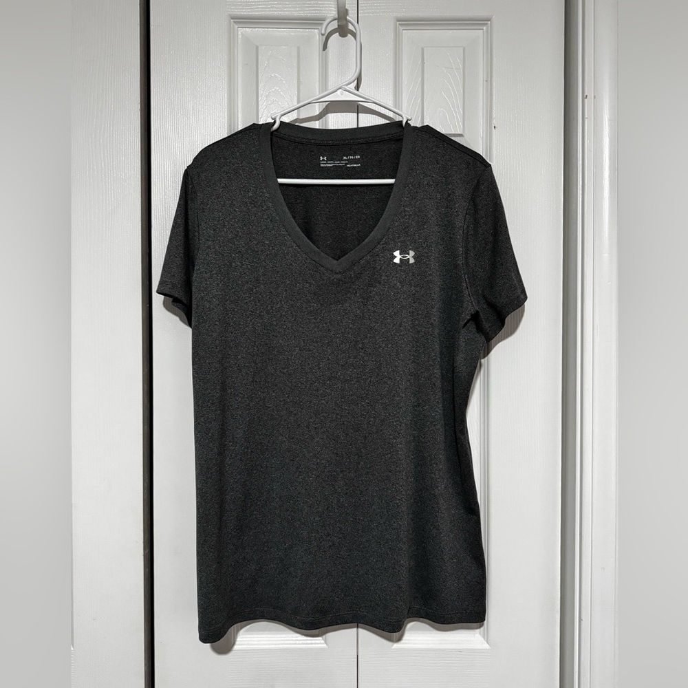 Under Armour Women's Charcoal V-Neck Tee